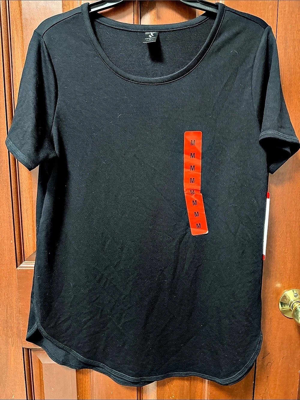 Sketchers Short Sleeve Tee in Black Size Medium NWT